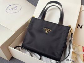 Picture of Prada Lady Handbags _SKUfw119164071fw